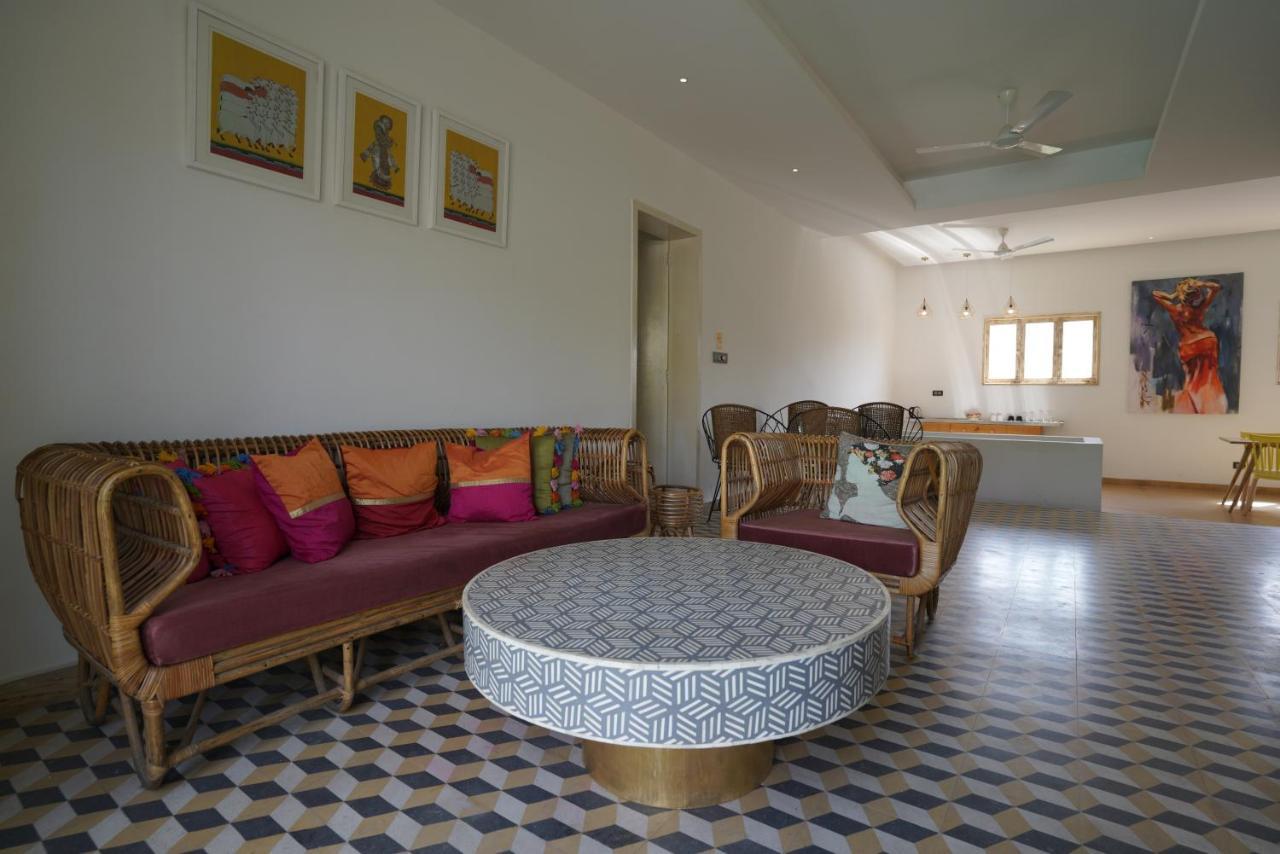 Parijat Private Pool Villa 1, 2 And 3 Bhk Ουνταϊπούρ Εξωτερικό φωτογραφία